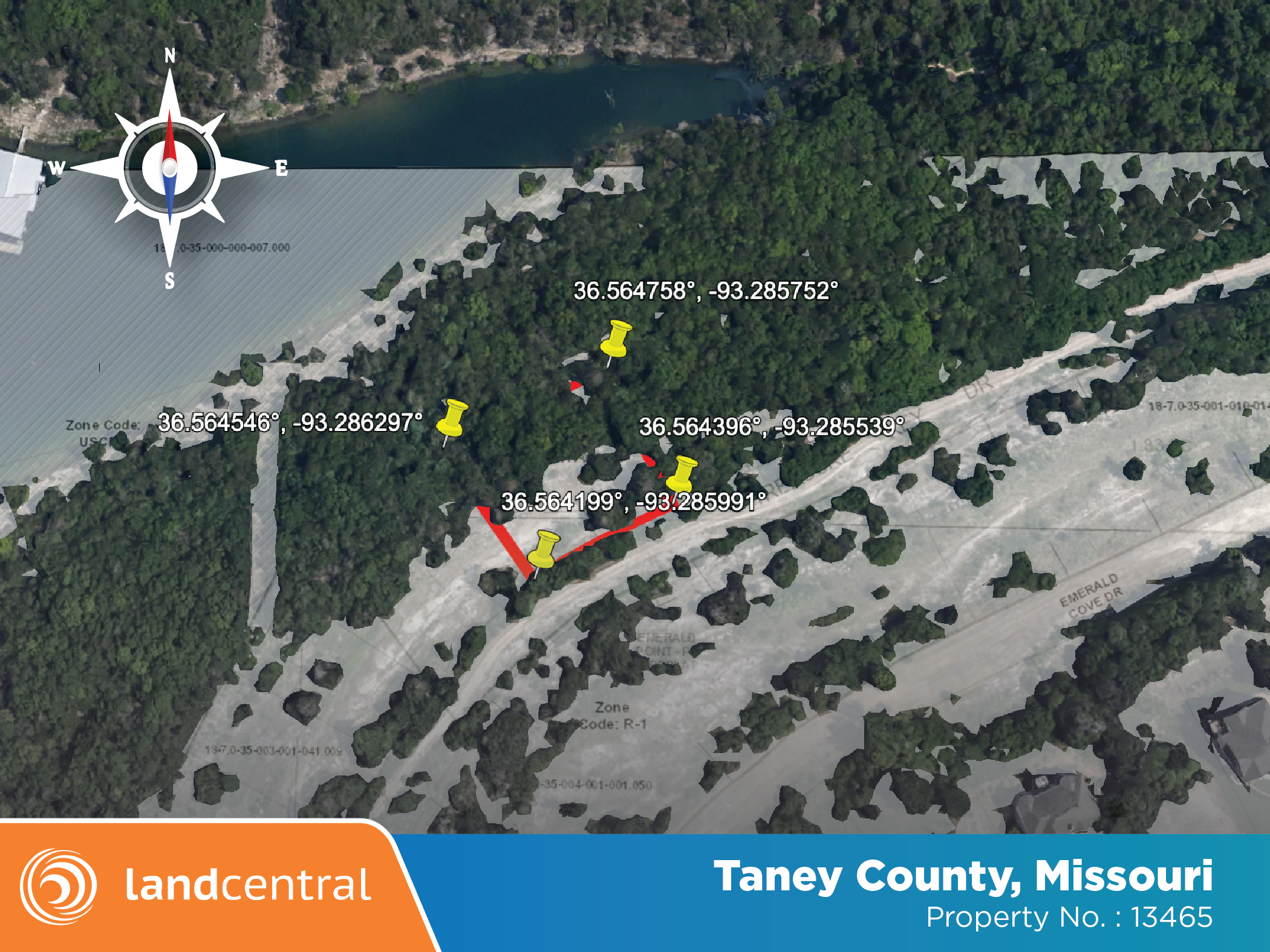 Half an acre backed up to Table Rock Lake9