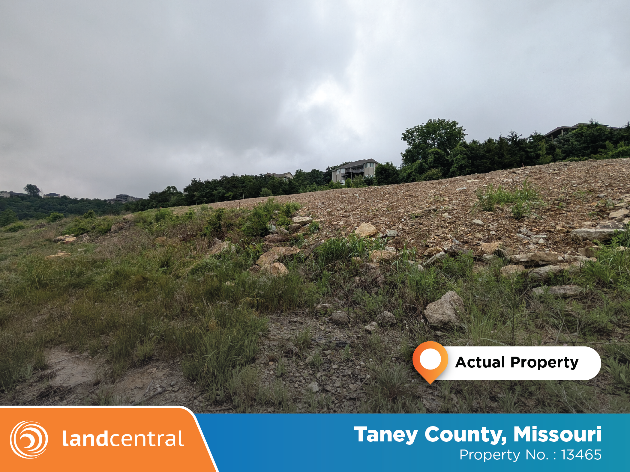 Half an acre backed up to Table Rock Lake4