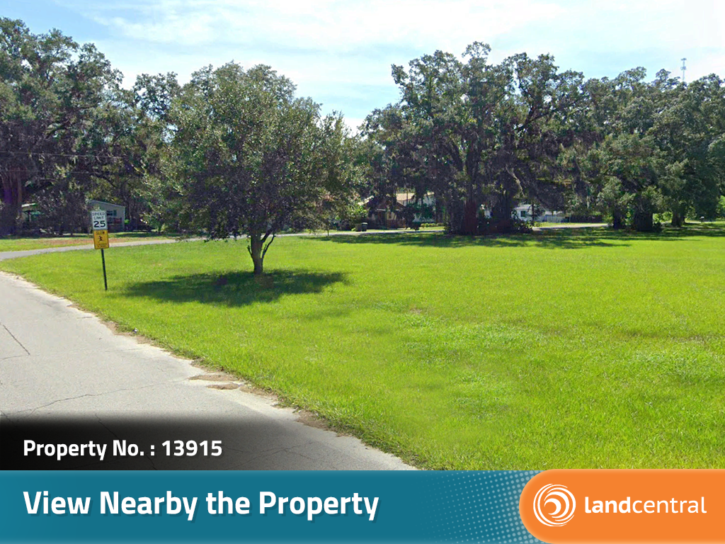 About 30 minutes from the Gulf of Mexico this lot is a true gem6