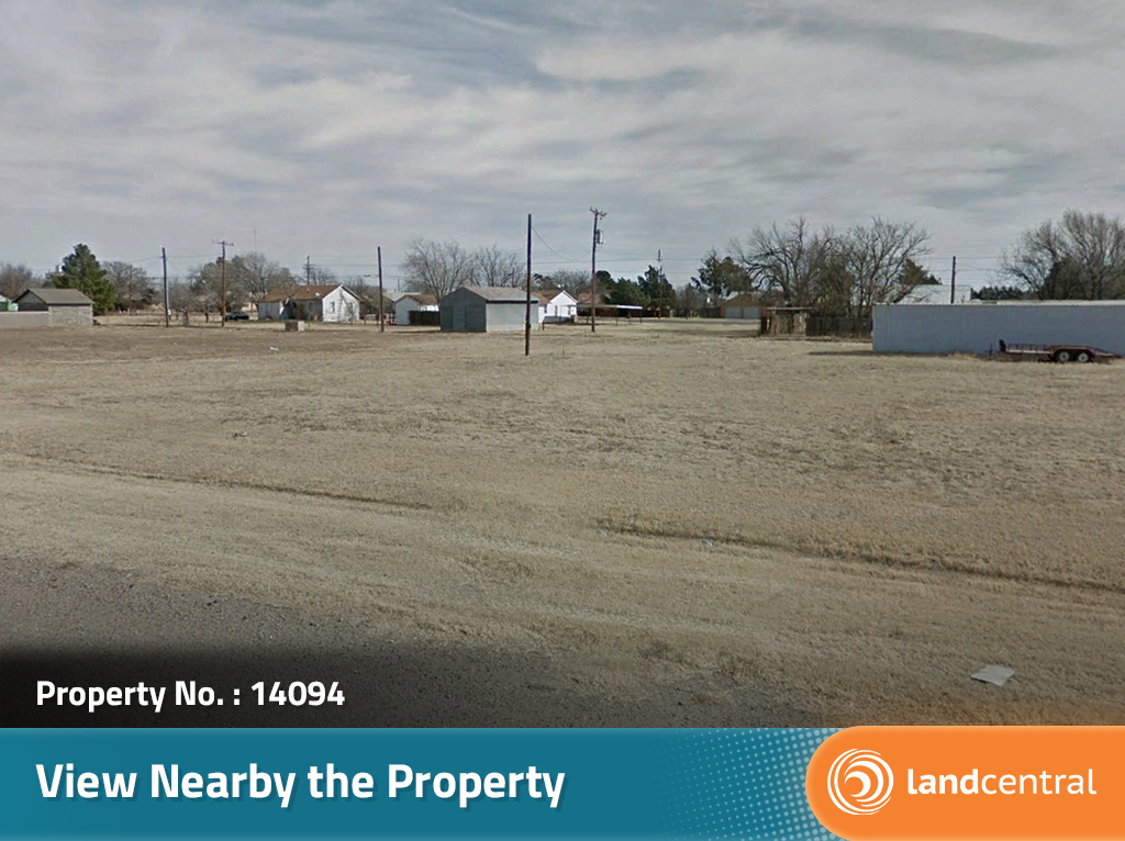 Great lot in a well established farming community6