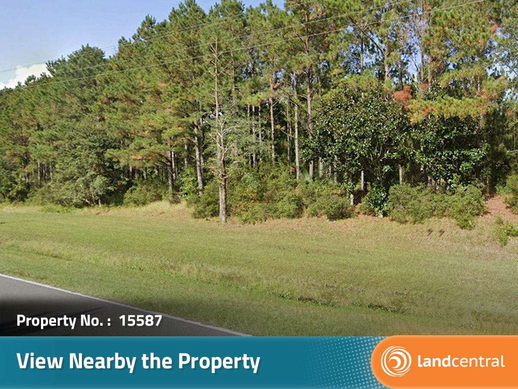 This property is a peaceful slice of serenity in a sweet coastal town