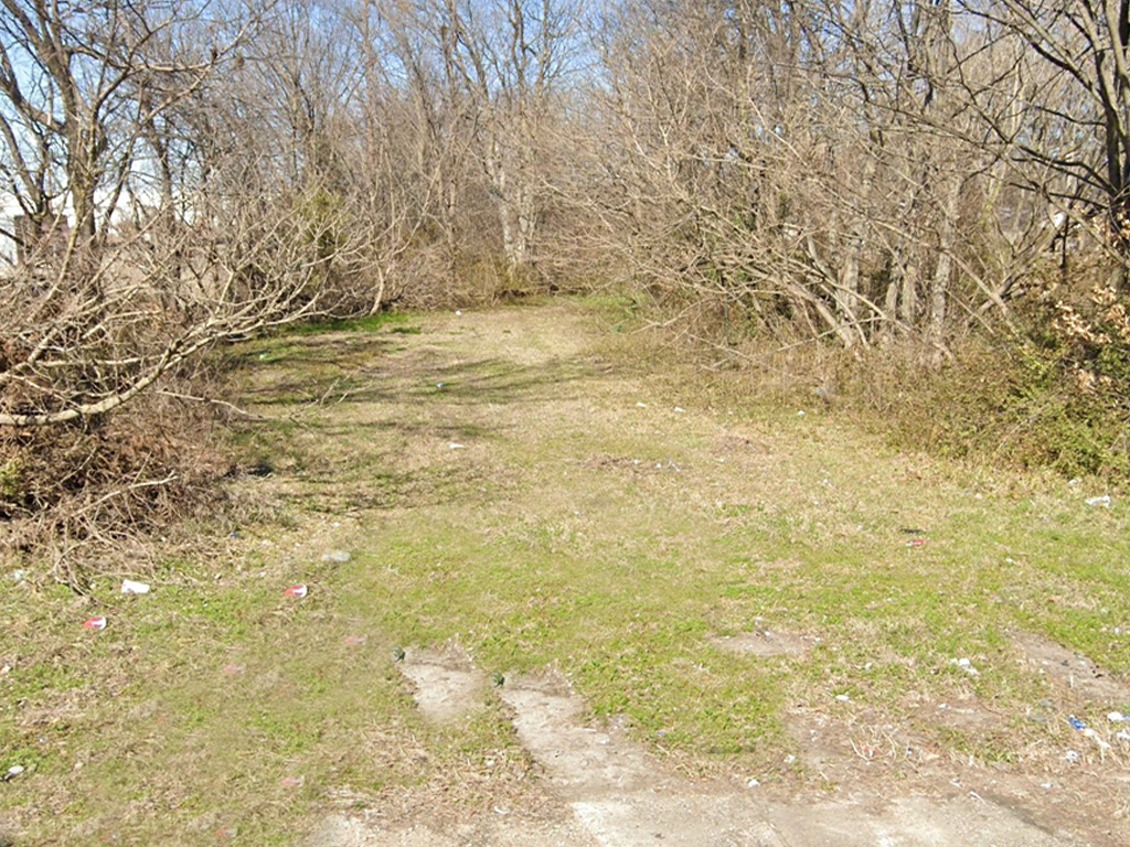 Corner-lot opportunity near Memphis—Build your future in Blytheville