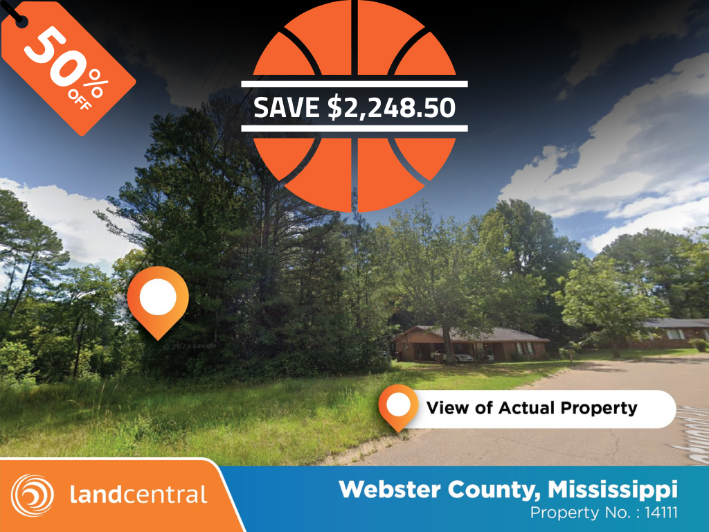 Great lot at the bend in the road close to the lake