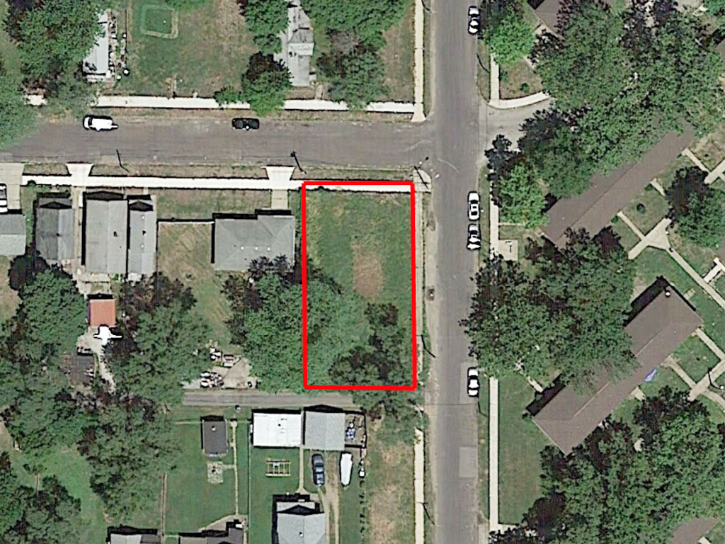 Corner Lot in Established Neighborhood in Peoria1