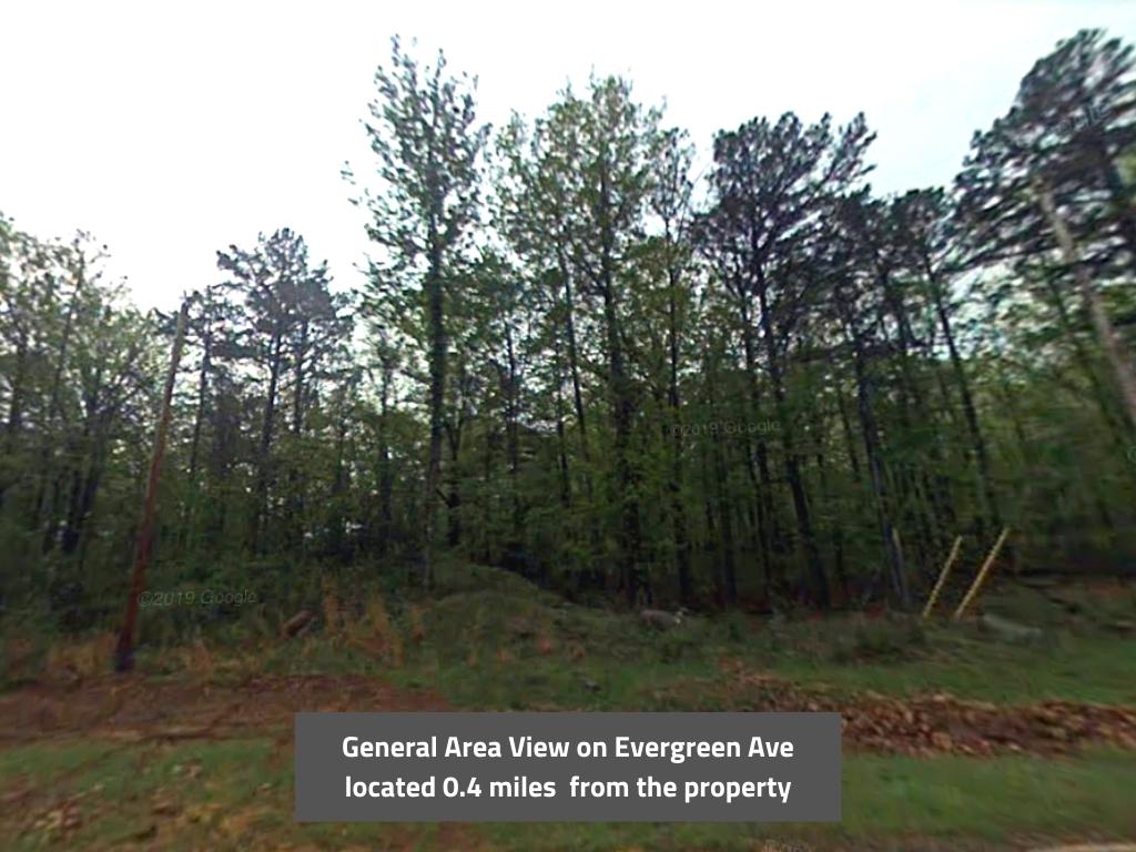 Wonderful property close to shops, restaurants, and lake1