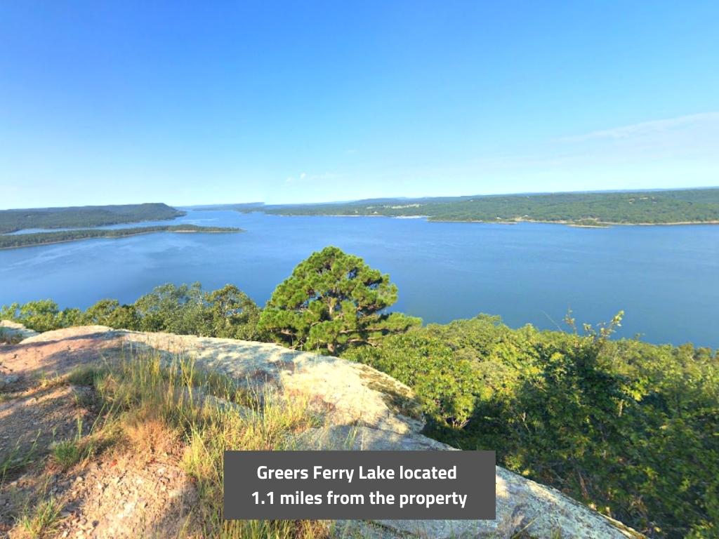 Wonderful property close to shops, restaurants, and lake1