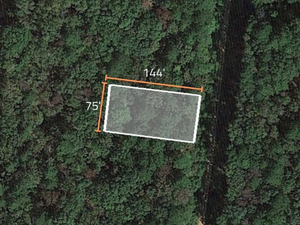 Rare Quarter Acre in Private Community1