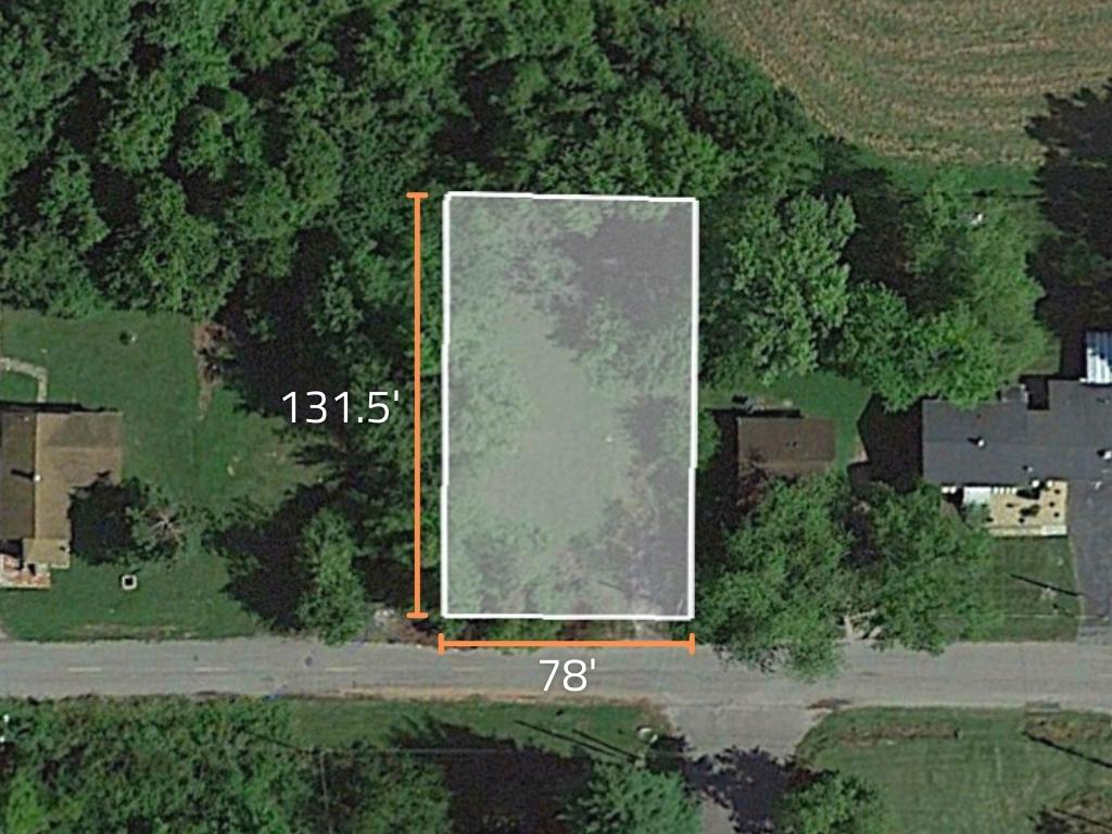 Beautiful property with trees along the edges for built in privacy1