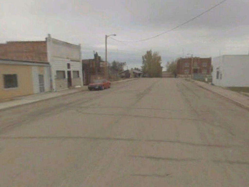 Beautiful small town just minutes from the Canadian border1