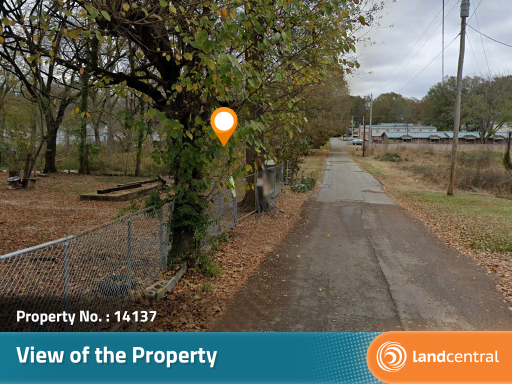 Nice lot in a well established neighborhood of a lovely small town1