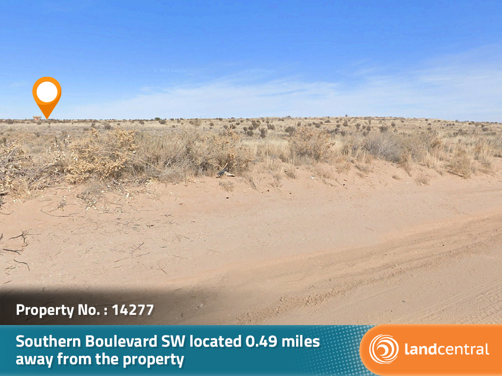 Half acre property on the outskirts of town with plenty of privacy1