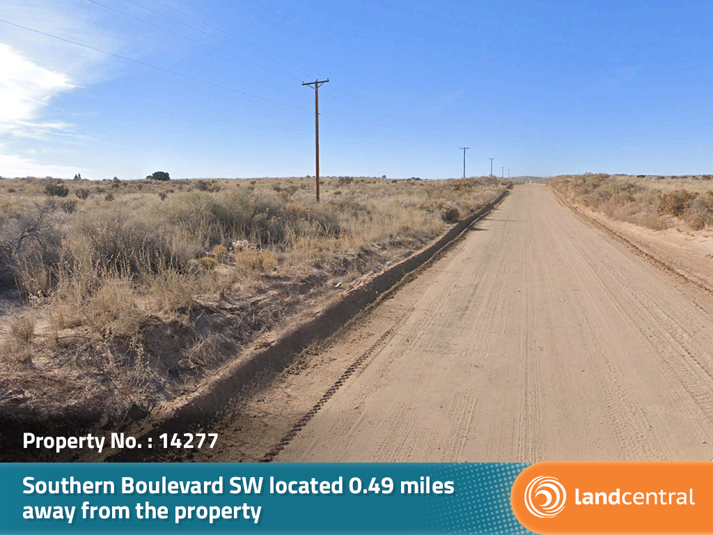 Half acre property on the outskirts of town with plenty of privacy1