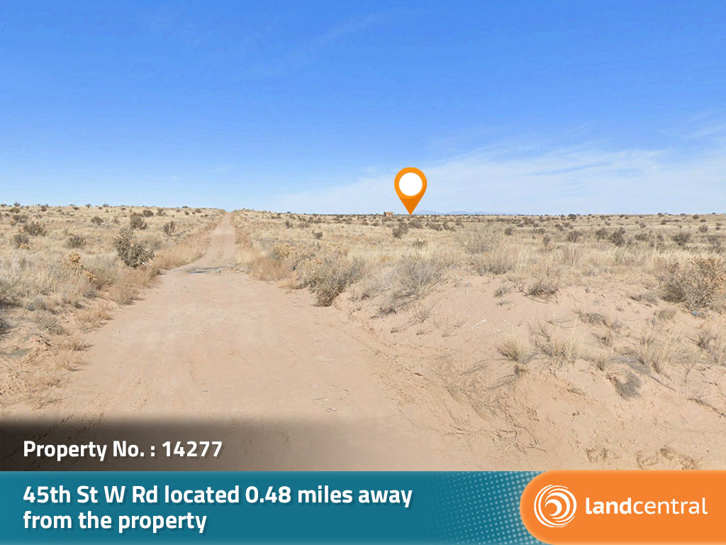 Half acre property on the outskirts of town with plenty of privacy1