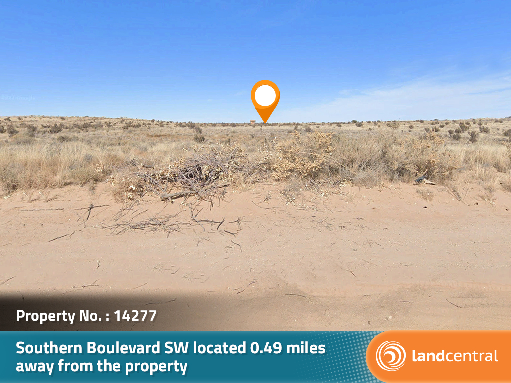 Half acre property on the outskirts of town with plenty of privacy1